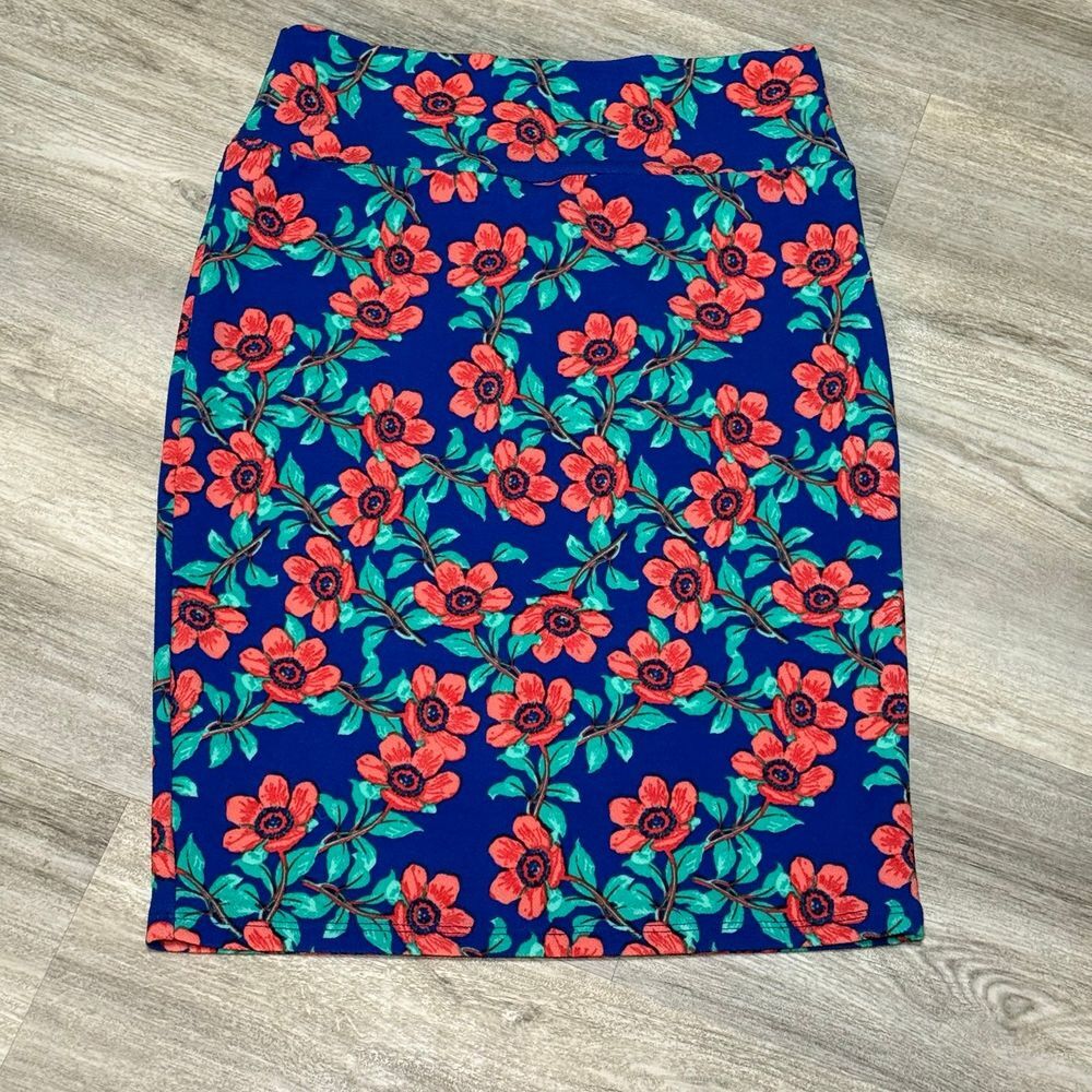 Lularoe pencil skirt size large darling rose design